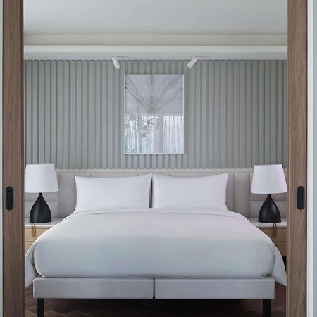 Grand Hyatt Athens Hotel Exterior foto A bedroom at the hotel